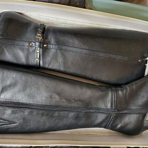 Liz Claiborne high heel mooch little below the kne